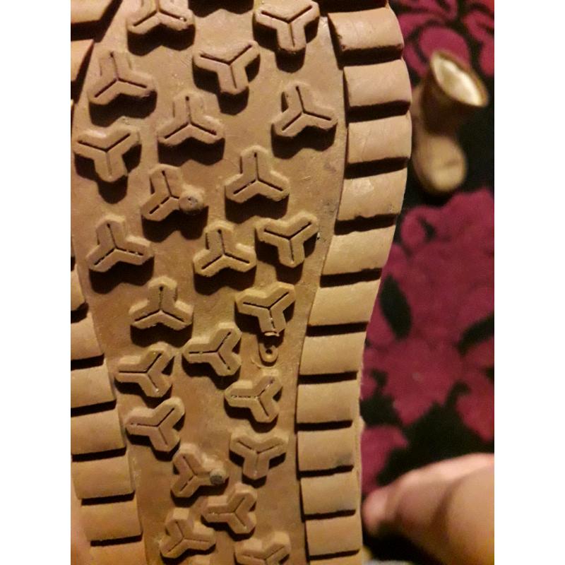 Girls boots size 6