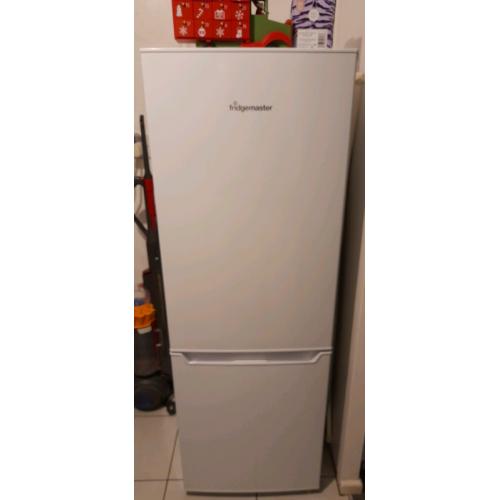 Fridgemaster fridge freezer