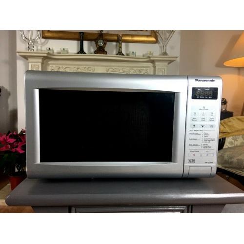 I can deliver - Panasonic Microwave Compact Solo Oven in excellent condition