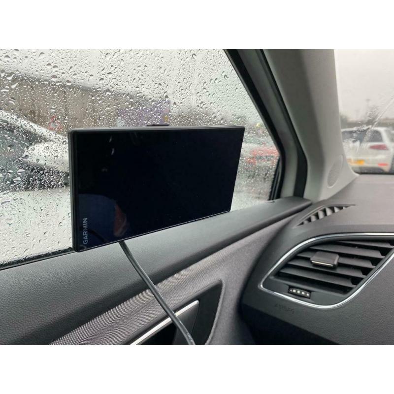 Garmin touchscreen sat nav!