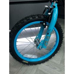 Small Child?s Bike - (4/5/6yrs old)- only used for 4 months from new