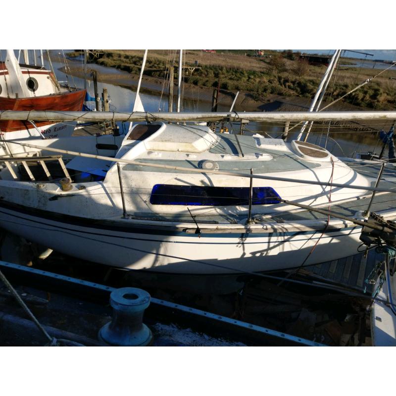 Atlanta 25 sailing yacht