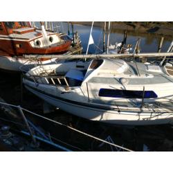 Atlanta 25 sailing yacht