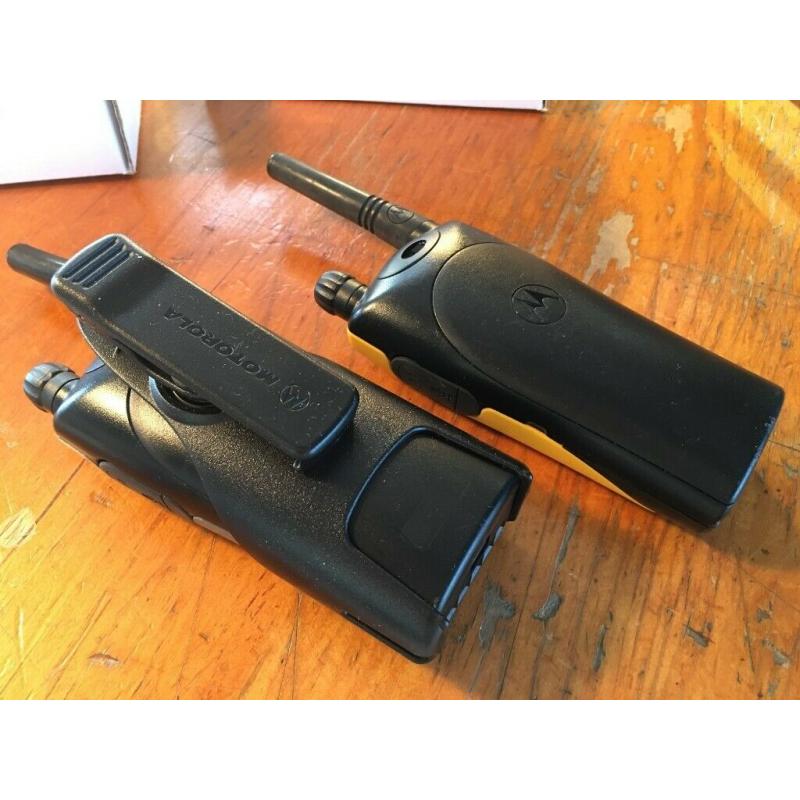 MOTOROLA XTN446 Pair of 2 WAY RADIOS Handheld WALKIE TALKIE V LITTLE USED
