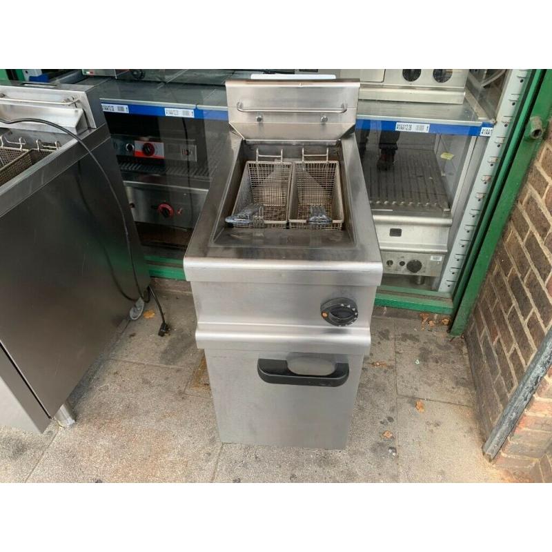 SERVICED GAS LINCAT FRYER CATERING COMMERCIAL KITCHEN BBQ RESTAURANT CAFE CHICKEN TAKE AWAY