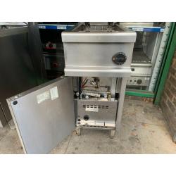 SERVICED GAS LINCAT FRYER CATERING COMMERCIAL KITCHEN BBQ RESTAURANT CAFE CHICKEN TAKE AWAY
