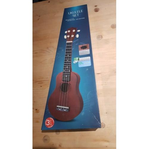 New in box Ukulele set Great xmas present