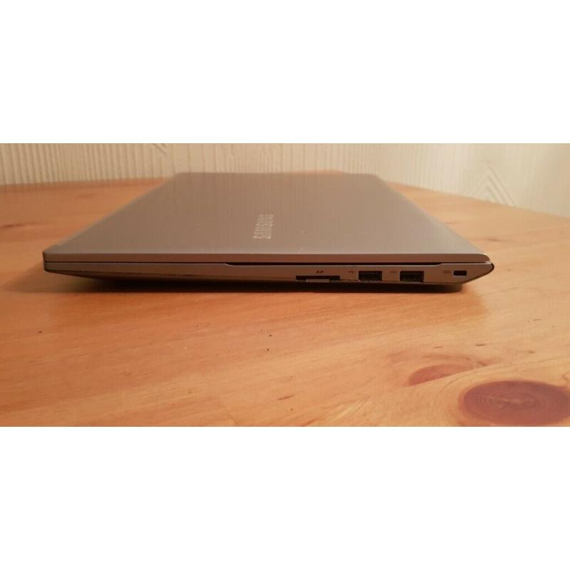SAMSUNG CHRONOS SERIES 7 8GB RAM 128GB SSD intel core i5 2.60GHz Nvidia GeForce Touchscreen