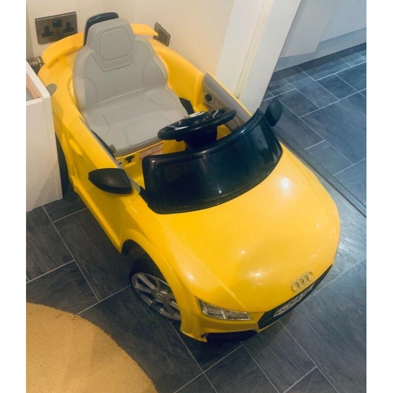 Kids 6V Audi TT. Works perfectly & in perfect condition.