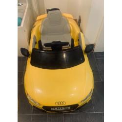 Kids 6V Audi TT. Works perfectly & in perfect condition.