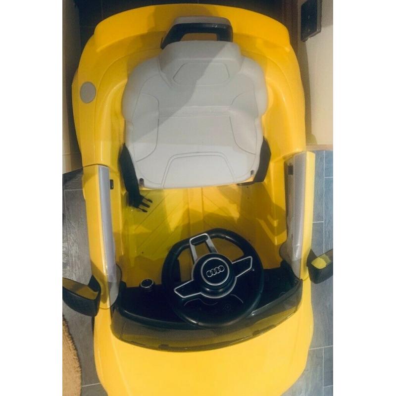 Kids 6V Audi TT. Works perfectly & in perfect condition.