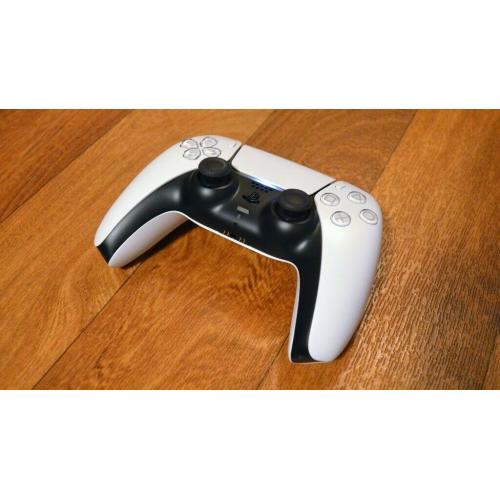 4 ps5 controllers