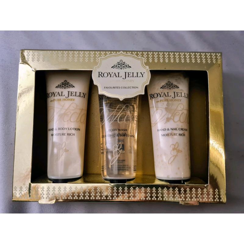 Royal jelly honey body gift set