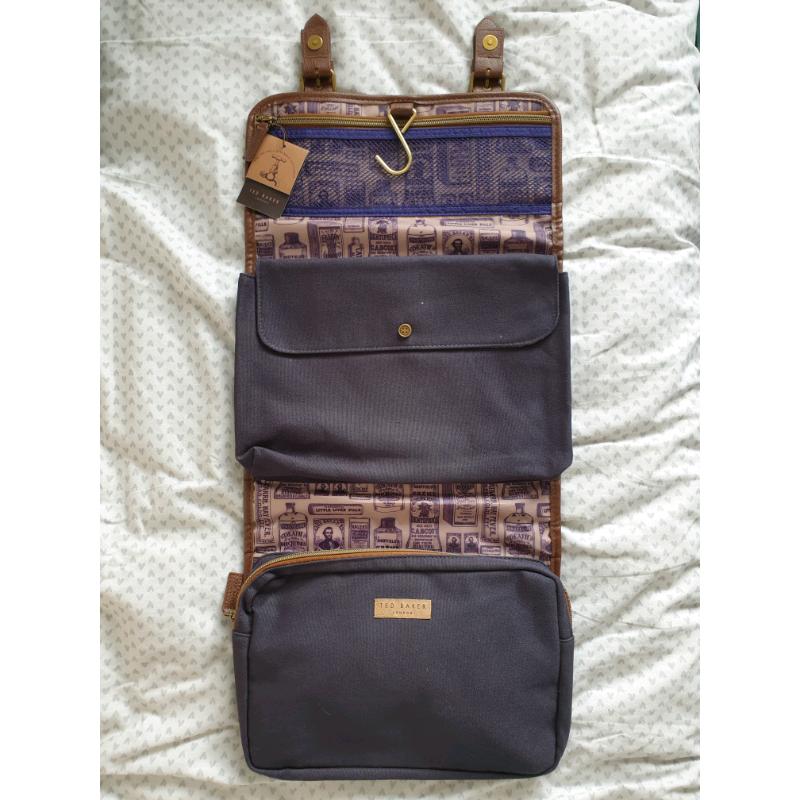 Ted Baker - Washbag