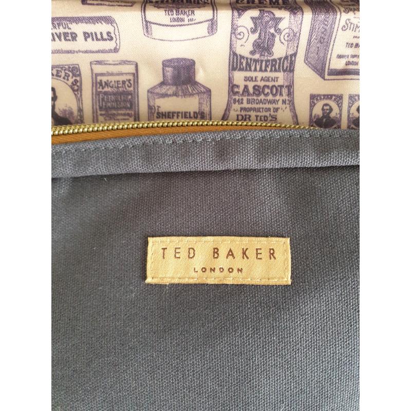 Ted Baker - Washbag