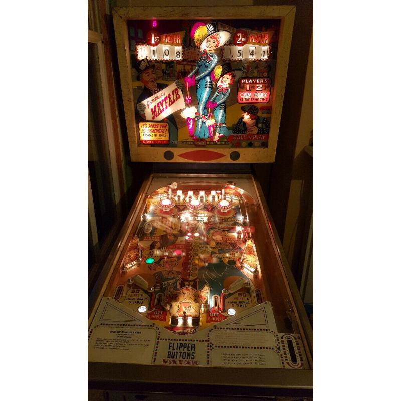 Gottlieb pinball machine 1966 'Mayfair'