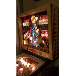 Gottlieb pinball machine 1966 'Mayfair'