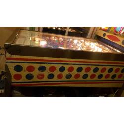 Gottlieb pinball machine 1966 'Mayfair'