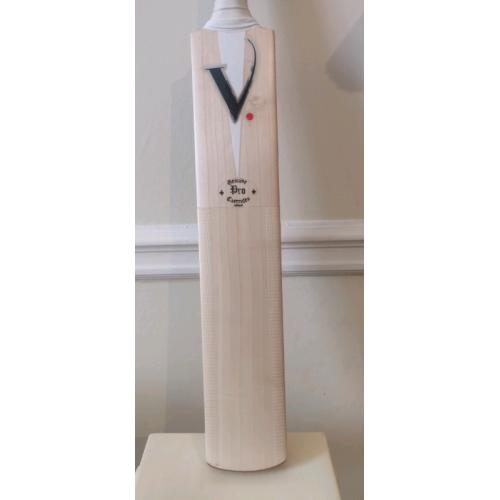 Vulcan Pro cricket Bat