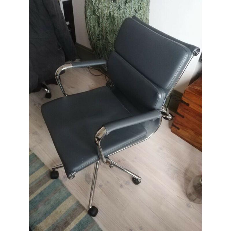 Staples Bernice Task Chair, With Arms, Bonded Leather, Grey