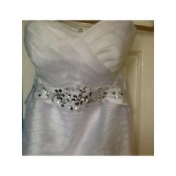 White organza wedding dress (size 8)