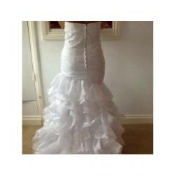 White organza wedding dress (size 8)