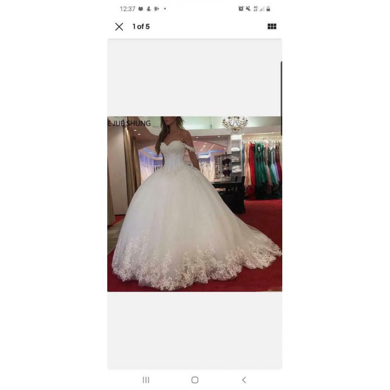 Wedding dress