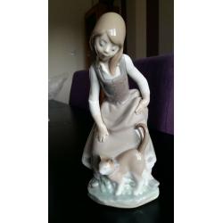 11 Lladro Figurines for Sale ?30