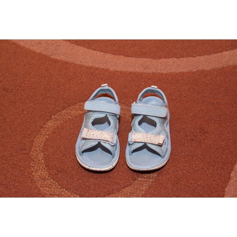 Clarks toddler sandals size 6 1/2