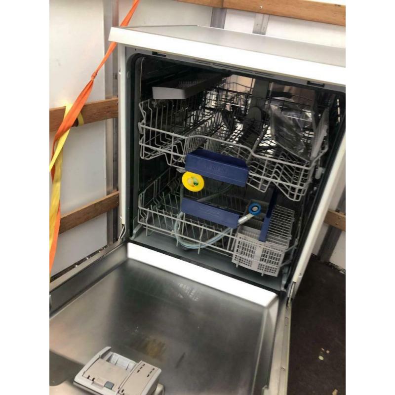 Simens iq100 dishwasher
