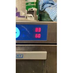 Commercial dishwasher