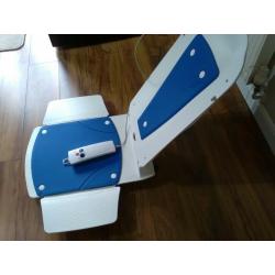 DELTIS BATH CHAIR