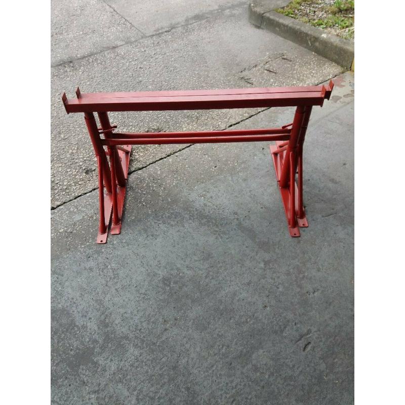 BUILDERS STEEL TRESTLES - ADJ STEEL SIZE 3