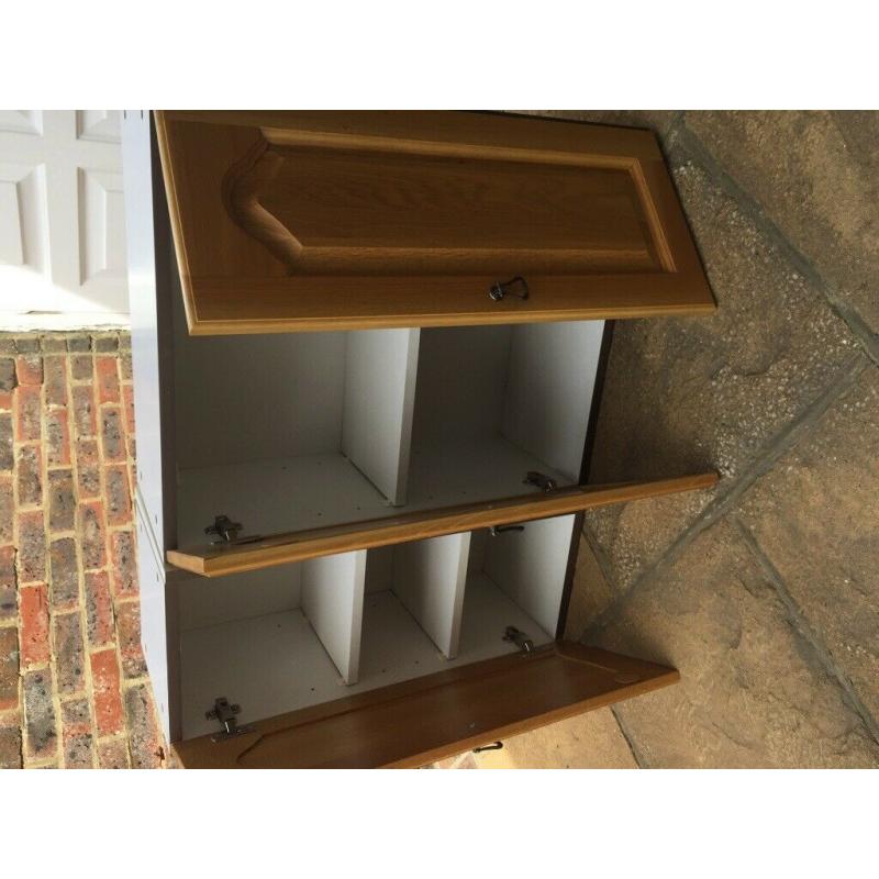 Kitchen units 300 and 600