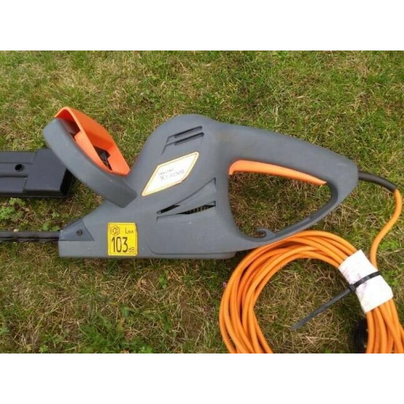 Challenge Hedge Cutter