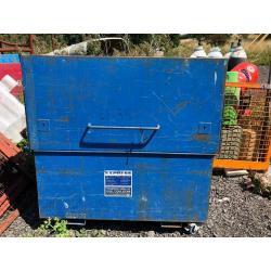 Tool vault 4ft x 4ft x2ft with integral locks