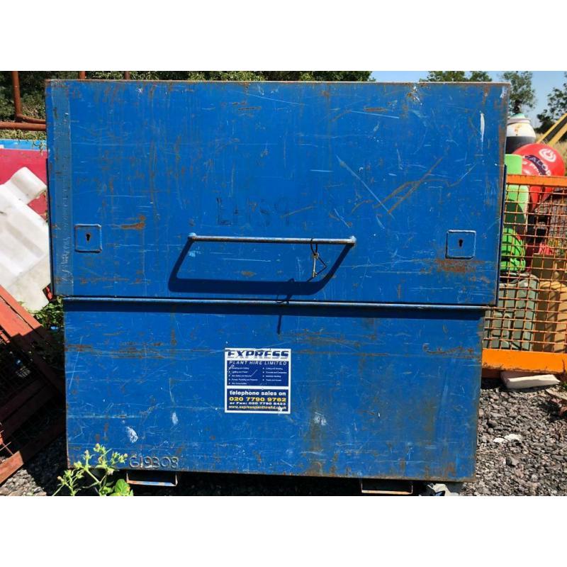 Tool vault 4ft x 4ft x2ft with integral locks