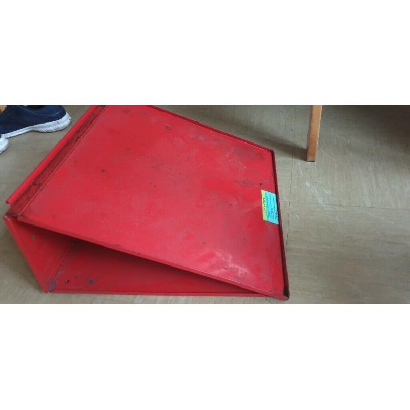 Snap on roller cab shelf