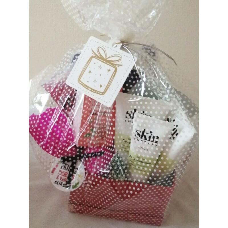 I sell giftbaskets for a good present.