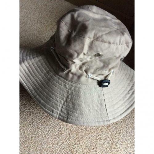Safari hat