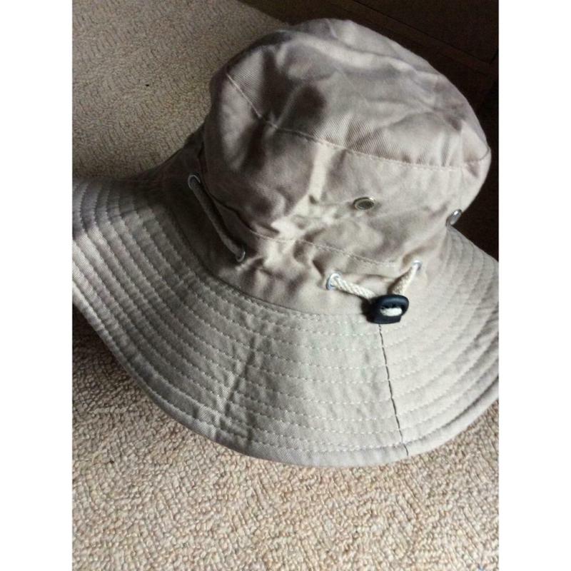 Safari hat