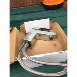 Basin mixer tap