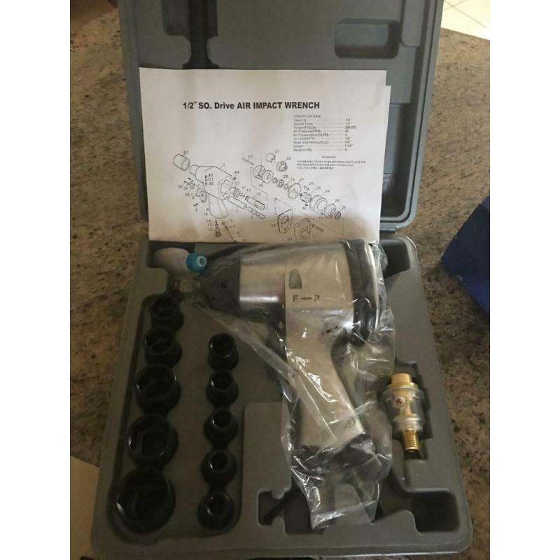 SAMTOOLS Half inch air impact socket set and gun