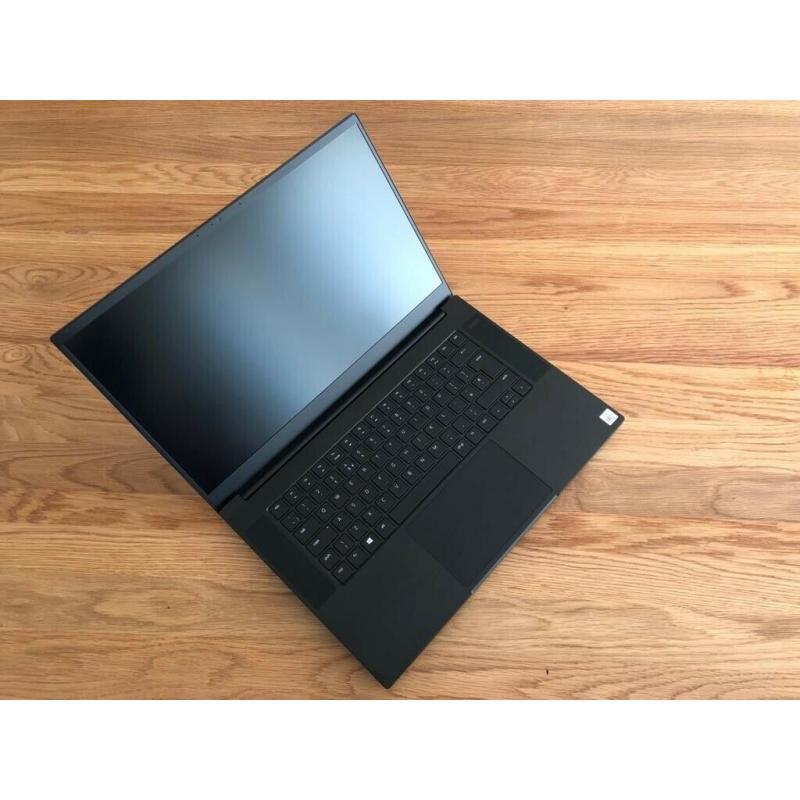 Razer Blade 15 Base 2020: RTX 2060 Max-Q FHD-144Hz i7-10750H 16GB RAM 512GB SSD