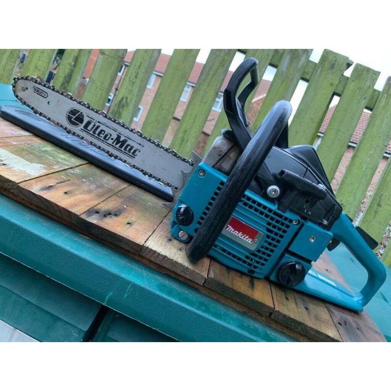 Petrol Chainsaw, Makita DCS 520 Professional Chainsaw, 52 cc, Great Condition.