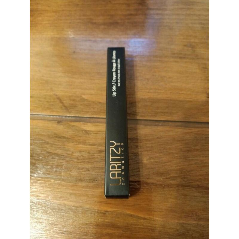 LARITZY Lip Stix Crayon (Plum)