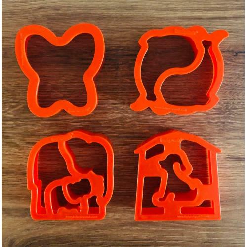 Set of 4 brand of ?Lunch punch? Sandwich Cutters/Critter Cutters