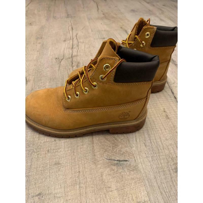Kids / junior Timberland boots size 2