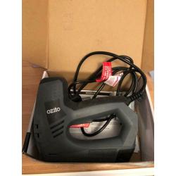 Staple gun