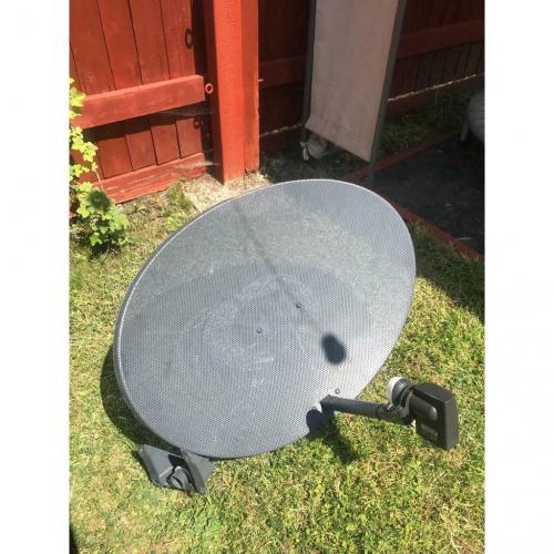 Satellitr dish used size 75cm wide Sky